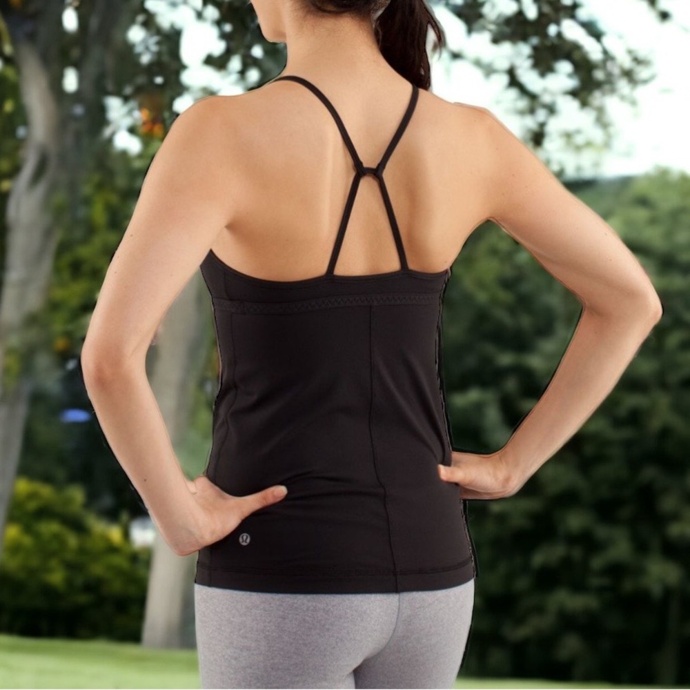 Lululemon Live Lightly Tank Top in Black Sz 4